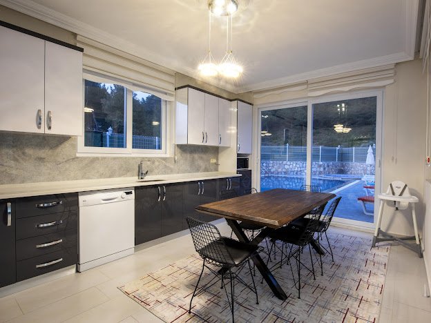 GÜVEN HOMES'TAN FETHİYE FARALYADA SATILIK EŞYALI 5+2 LÜKS VİLLA