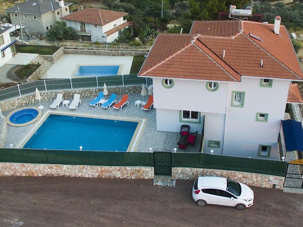 GÜVEN HOMES'TAN FETHİYE FARALYADA SATILIK EŞYALI 5+2 LÜKS VİLLA