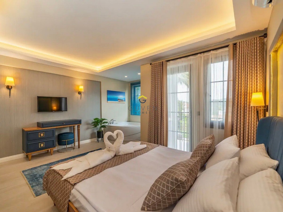 GÜVEN HOMES'TAN ÖLÜDENİZ OVACIKTA SATILIK EŞYALI 4+1 TAM MÜSTAKİL LÜKS VİLLA